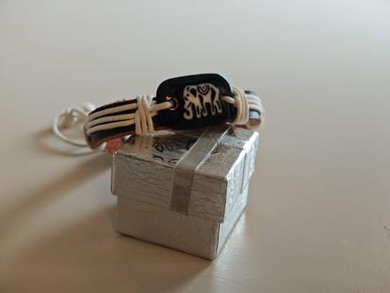 Prírodný náramok slon, 