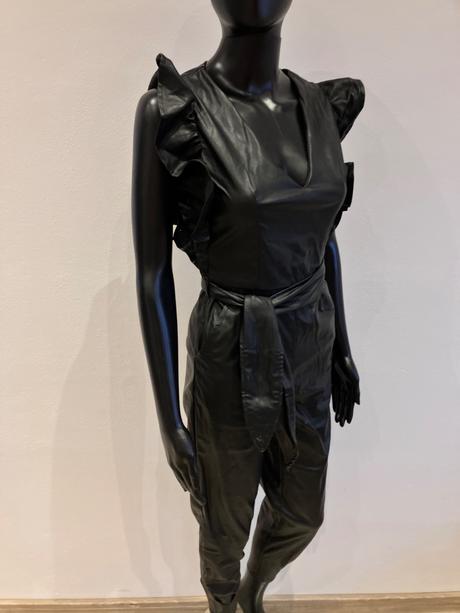 Dámsky kožený overal s volánmi bershka (24), bershka,xs