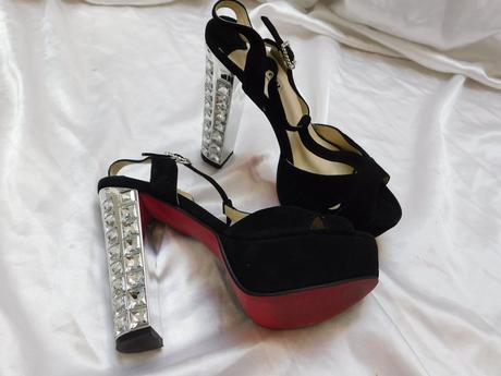 Luxusne velmi pekne sandale, 38