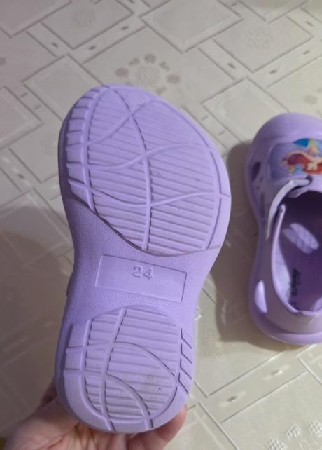 Dievcenske sandale, sinsay,24