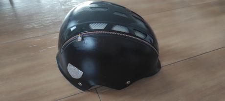 Prilba na koňa, casco