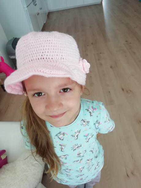 Nadherny pleteny klobučik 3-6 r., 110