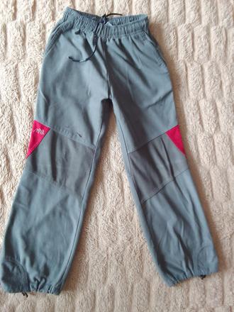 Športové nohavice, 122