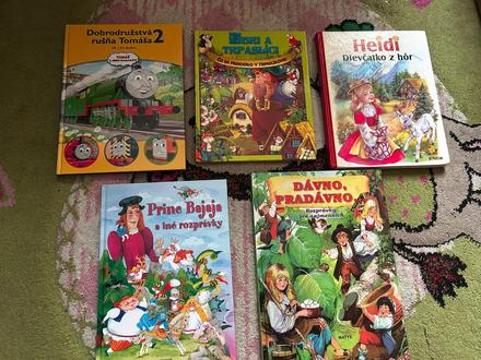 Sada 5 ks pekných knižiek,
