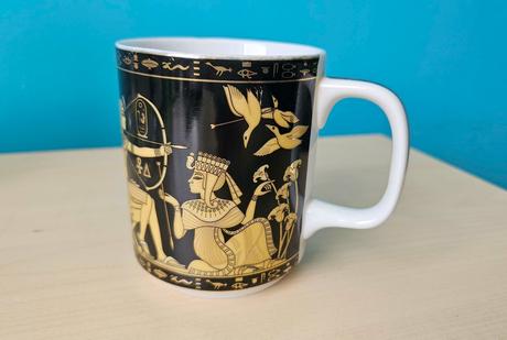 Štýlový hrnček s egyptským motívom, 
