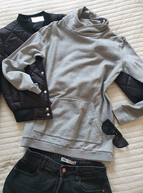 Pekná šedá mikina, s