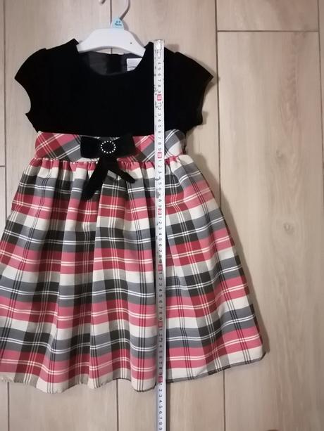 Slávnostné šaty, károvaná sukňa, 104