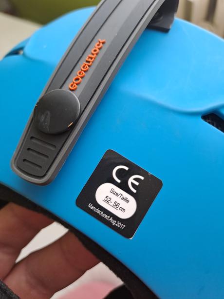 Lyžiarska prilba, s