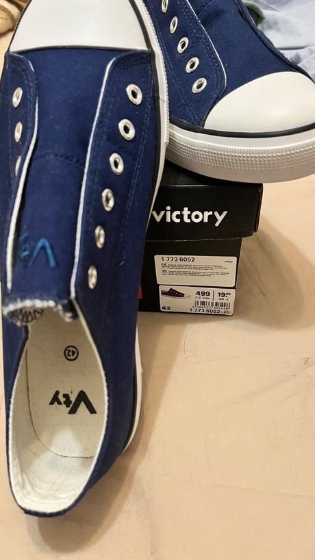 Nenosené chlapčenské tenisky, victory,42
