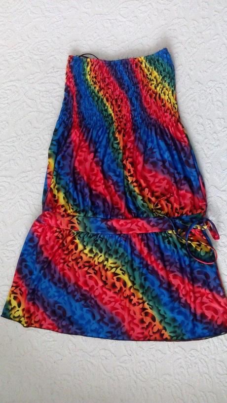 Pestrofarebne letne saty, s