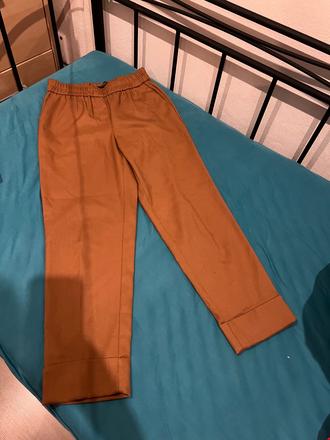 Nahavice, reserved,34
