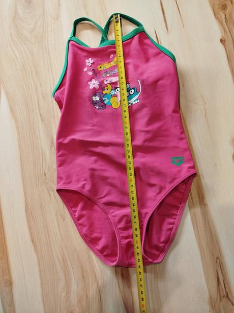 Plavky jednodielne, 122