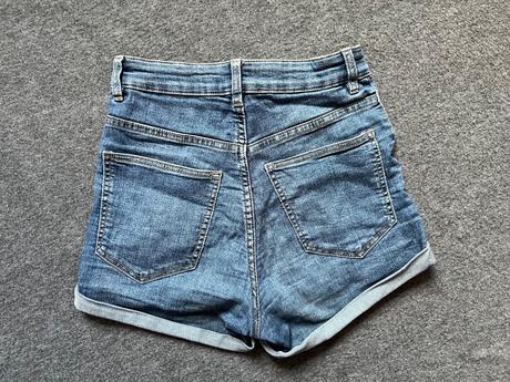 Rifľové kraťasy s vysokým pásom, h&m,s