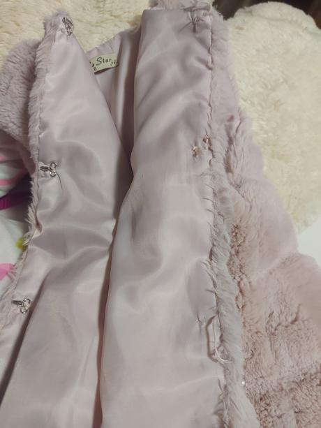 Kožušinová vesta, 116