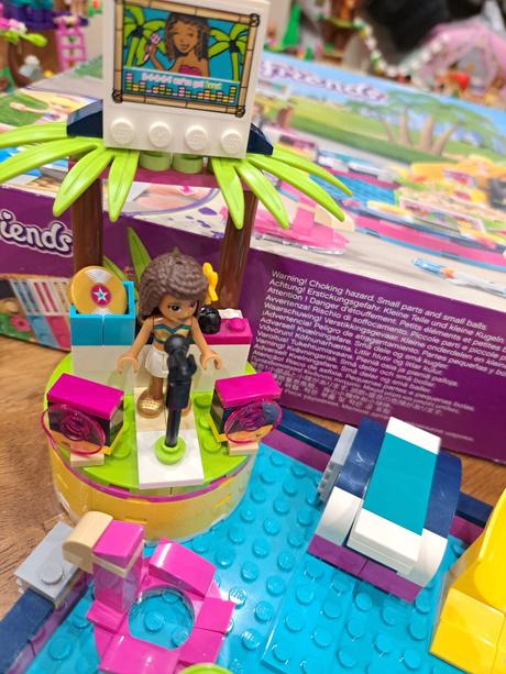 Lego friends 41374 andrea a party pri bazéne, 