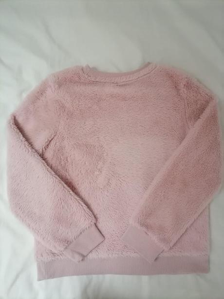 Mäkký ružový pulóver, 140