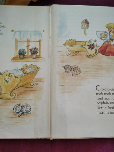 Varila myšička kašičku,