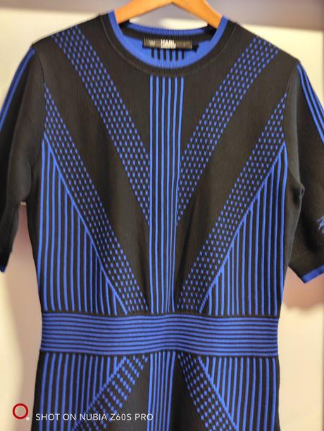 Karl lagerfeld originál svetríkové luxusné dámske, l