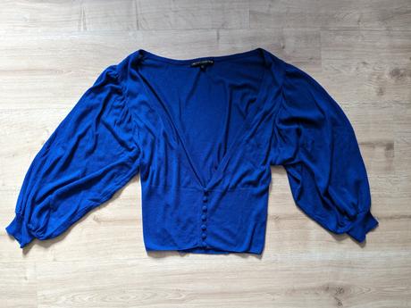 Tmavomodrý svetrík, s