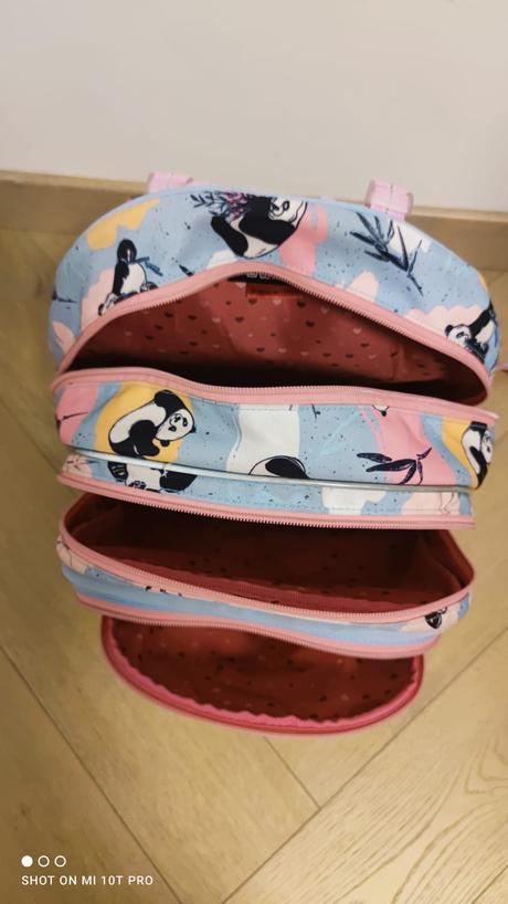 Školská taška topgal panda + peračník zdarma,