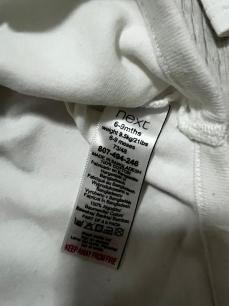 Balík bielych body, next,74