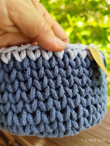 Háčkovaný košík, 