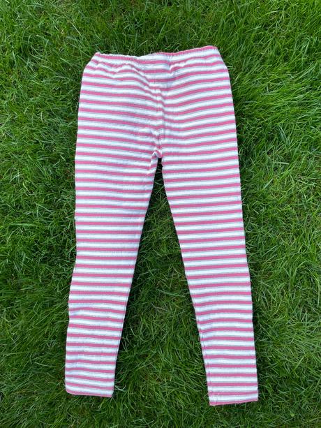 Legíny zo strieborným pretkávaním, 128