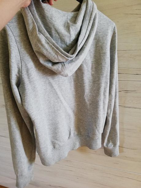 Sivá mikinka, fishbone,s
