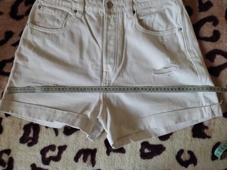 Biele riflove shortky stradivarius, malo nosene, stradivarius,40