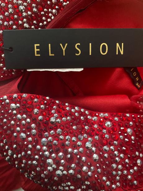 Šaty na stúžkovú, m