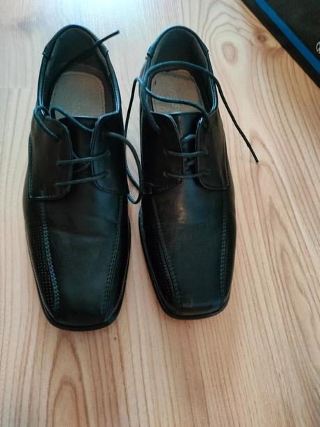 Spoločenské topánky, 33