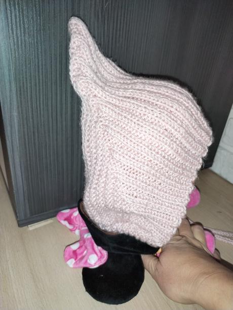 Ručná práca čiapka nadherna pudrova,