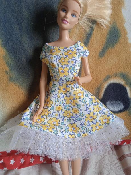 Šaty pre babiku barbie,