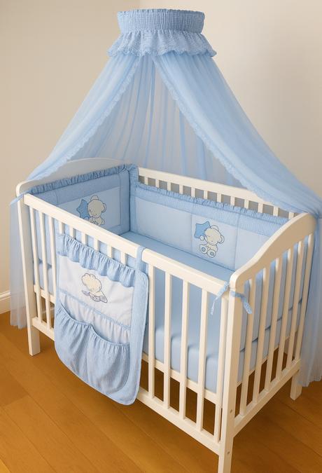 Baldachyn, zábrana do detskej postieľky + vreckár,