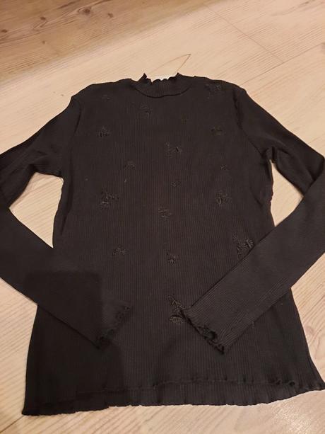 Slušne tricko, zara,140