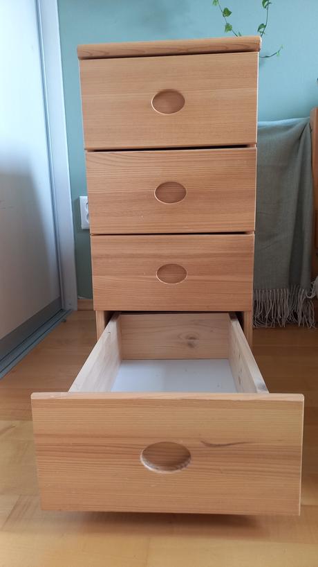 Zásuvková skrinka do detskej izby, 