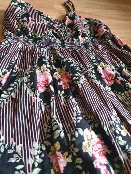 Dievčenské šaty, m