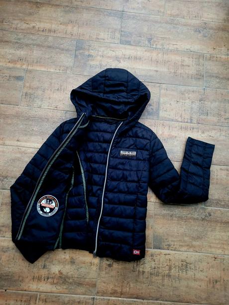 Bunda napapijri, napapijri,s