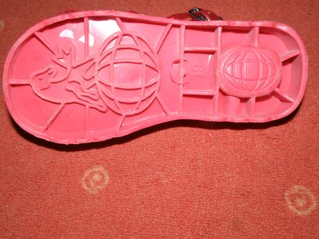 Gumenné sandálky, 25