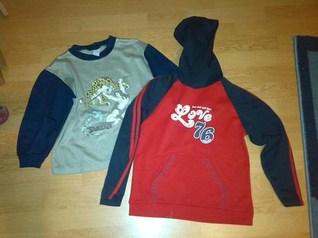 Mikiny a tepláky, 116