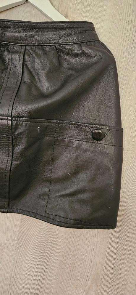 Koženková sukňa, m