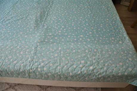 Hviezdičkový obojstranný prehoz na posteľ-183x217c, 