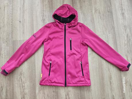 Softshelová a pogumovaná bunda, 152