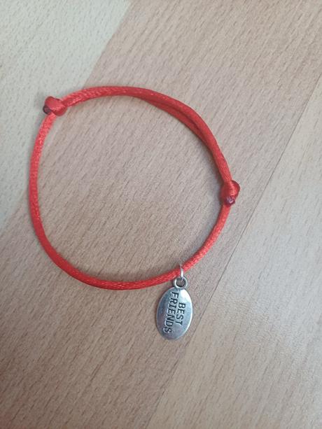 Náramok proti urieknutiu,