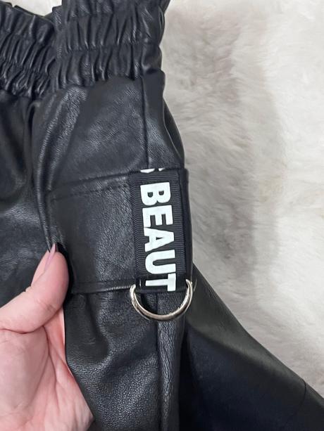 Čierne kožené šortky, 