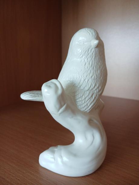 Keramický vtáčik na konári 14 cm,