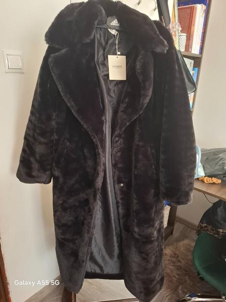 Kabát z umelej kožušiny, 
