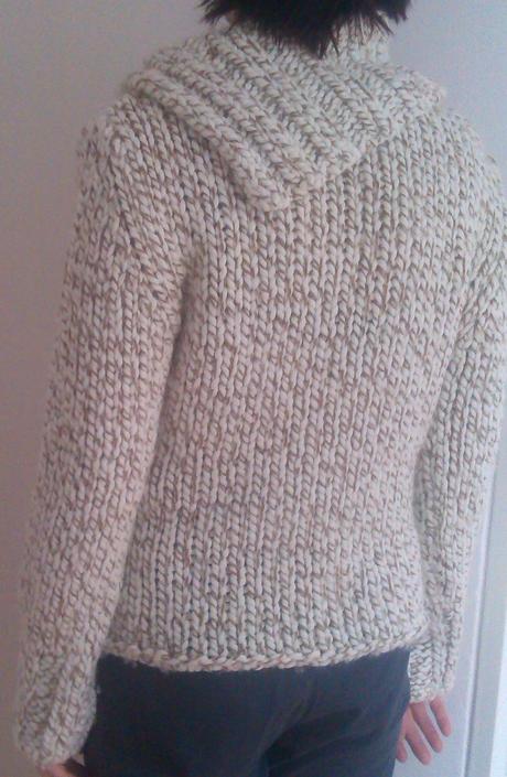 Vlnený sveter s veľkým golierom, l