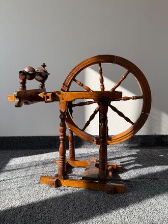 Tradičný drevený kolovrat, 