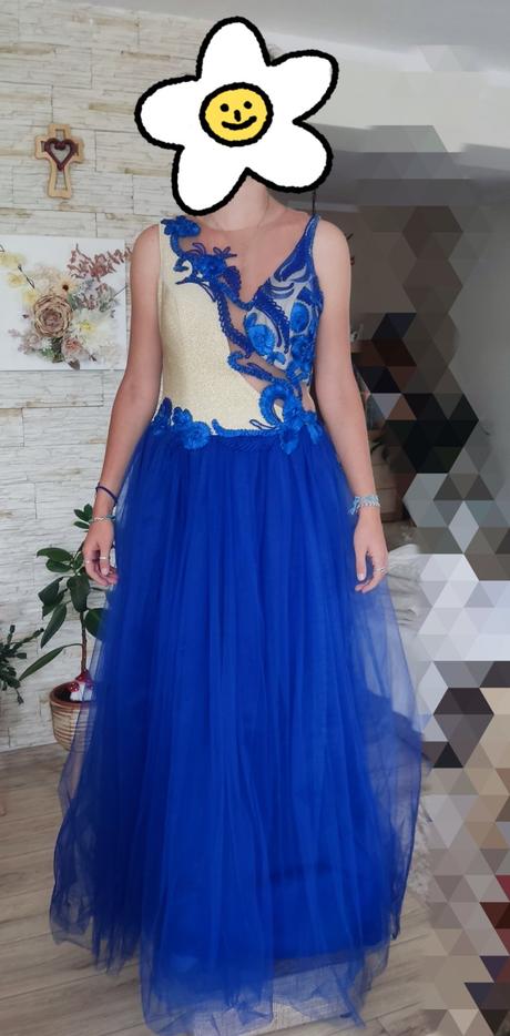 Zaujímavé šaty, l